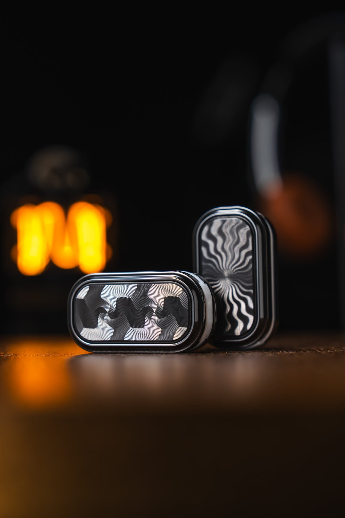 GUILLOCHE SLIDER
