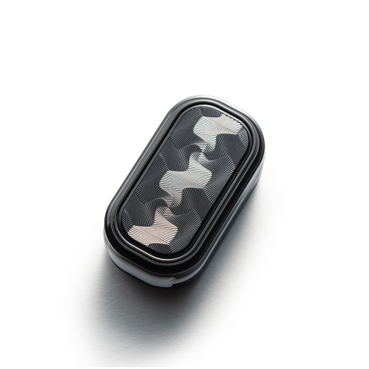 GUILLOCHE SLIDER