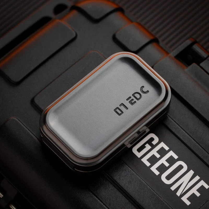 01EDCxYOLO Zirc/stainless Slider フィジェット Slider-Feeling – ZERO ONE EDC